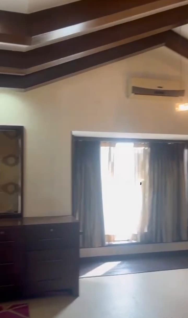 luxurious 4 BHK villa in Kilpauk - Image 6