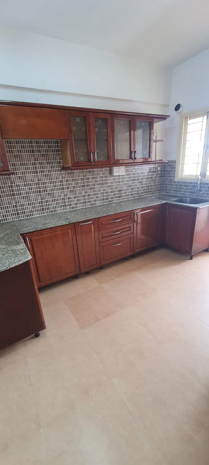 Flat sale for Manapakkam - Image 13