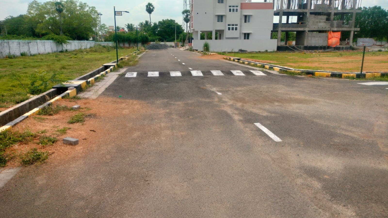 RESIDENTIAL PLOTS AT MAHINDRA WORLD CITY