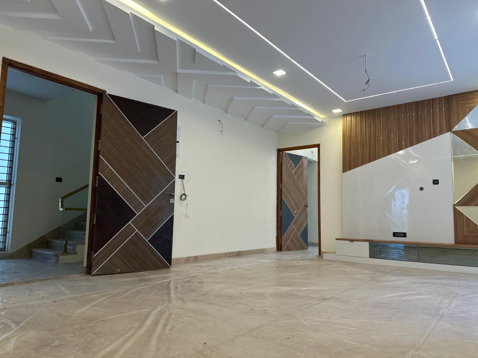 Ready to Occupy Sea View 5 BHK Premier Villas at Kottivakkam, Chennai. - Image 3