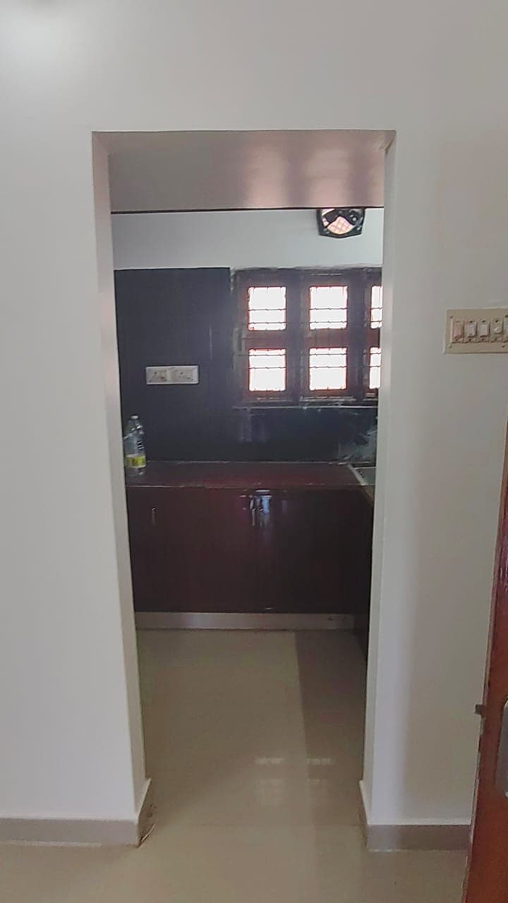 Resale 2 BHK flat for sale in Kolapakkam - Image 7